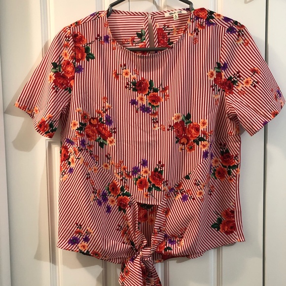 Floral Red Top - Picture 1 of 4